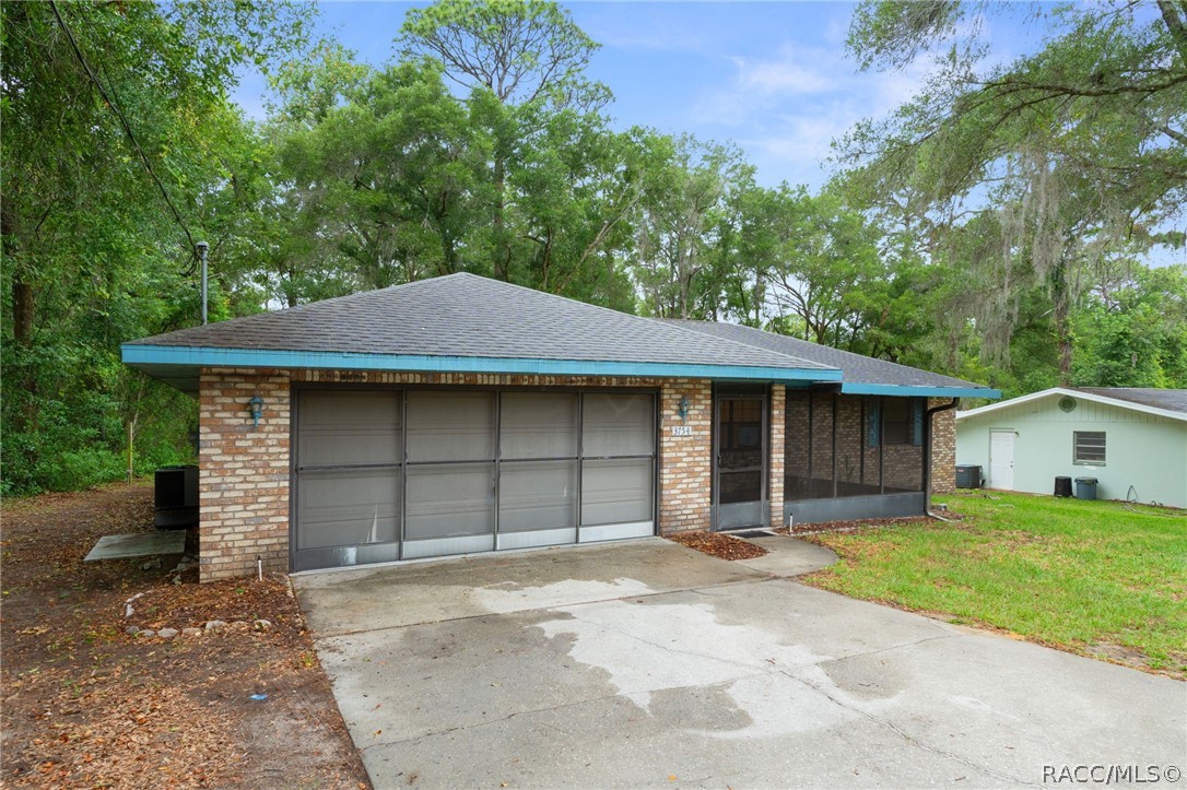 3754 S Apopka Avenue, Inverness, FL 34452