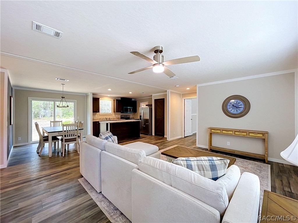 96 S Thayer Avenue, Lecanto, FL 34461