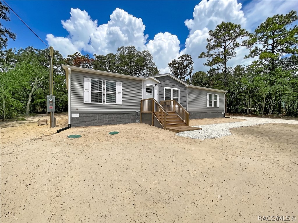 96 S Thayer Avenue, Lecanto, FL 34461