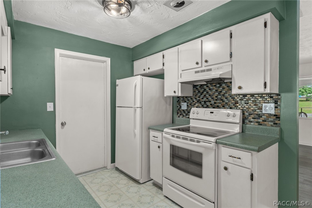 75 S Osceola Street, Beverly Hills, FL 34465