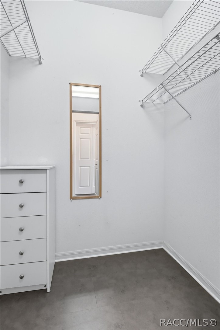 Walk In Closet 2