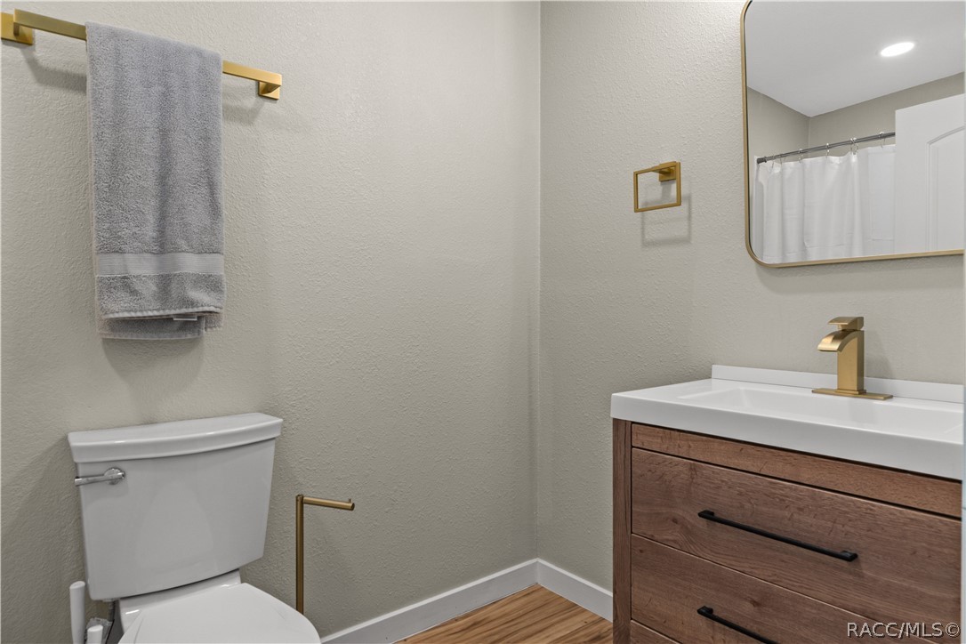 6466 N Lakeside Drive, Hernando, FL 34442