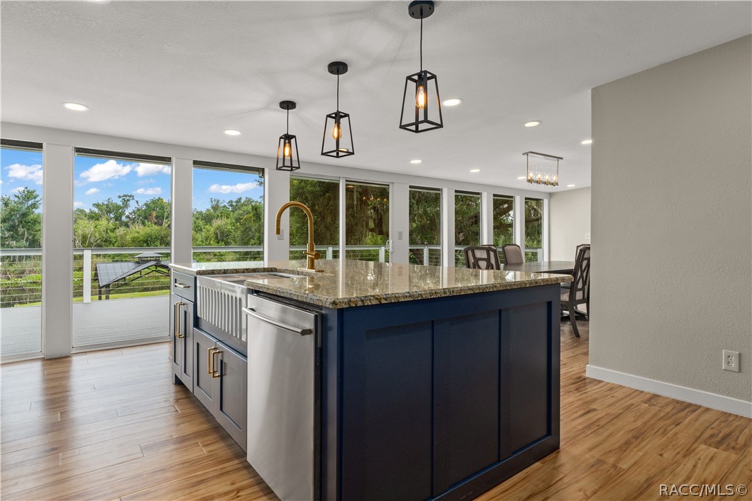 6466 N Lakeside Drive, Hernando, FL 34442