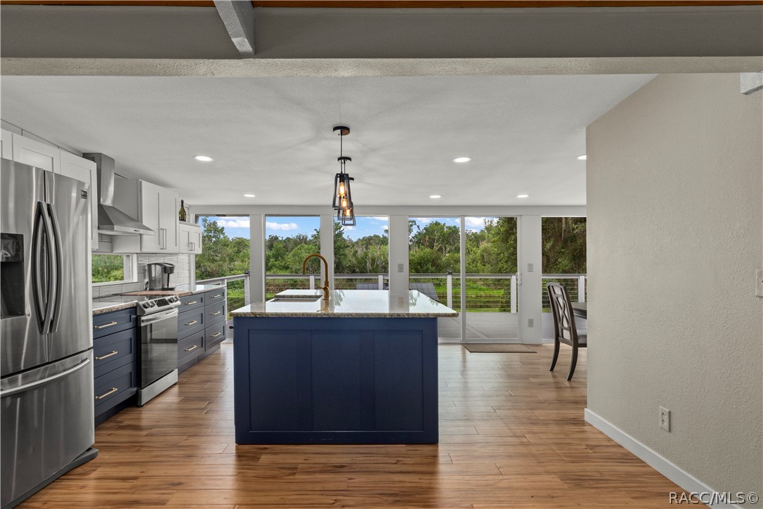 6466 N Lakeside Drive, Hernando, FL 34442
