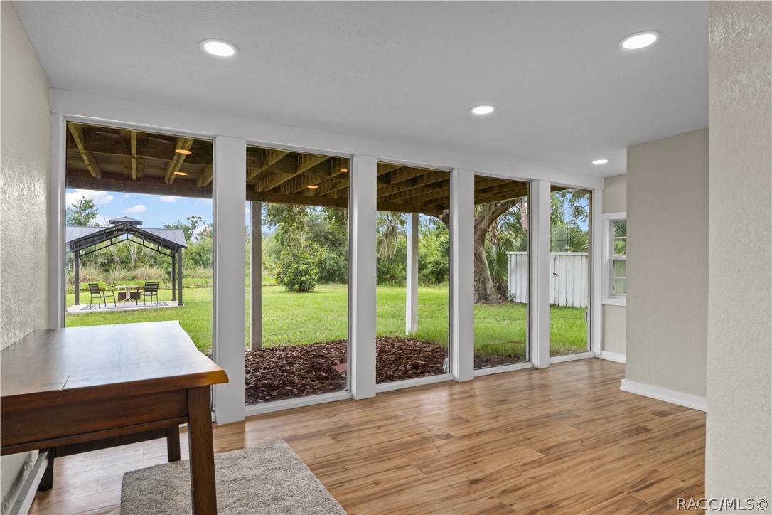 6466 N Lakeside Drive, Hernando, FL 34442