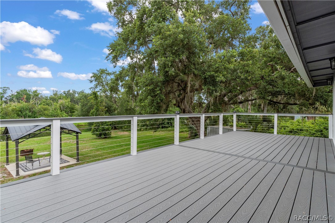 6466 N Lakeside Drive, Hernando, FL 34442