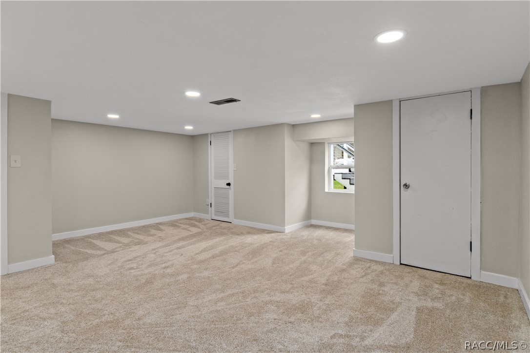 6466 N Lakeside Drive, Hernando, FL 34442