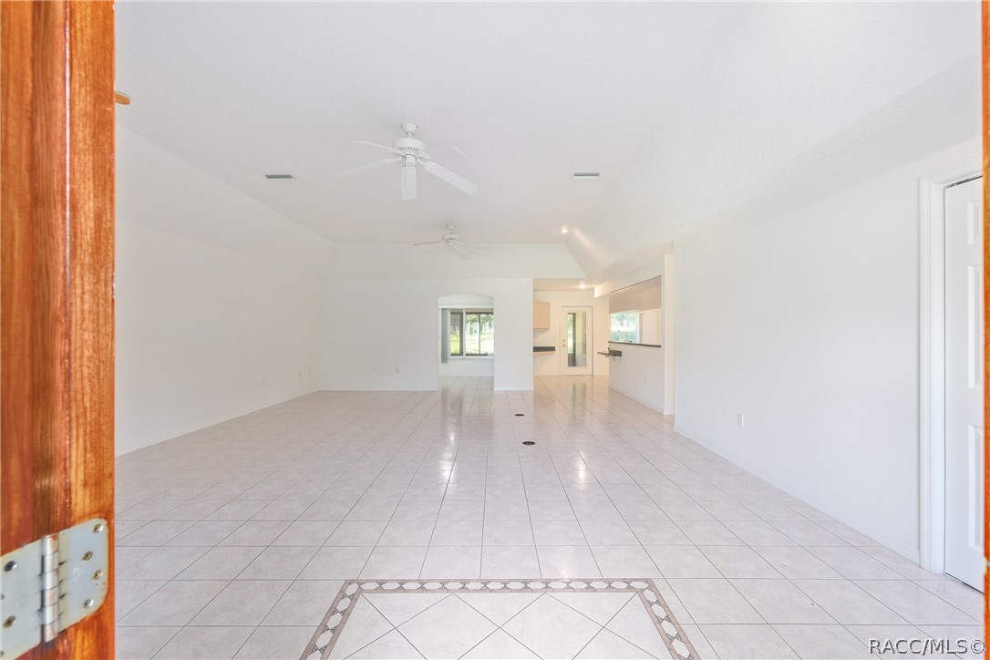 2657 E Hampshire Street, Inverness, FL 34453