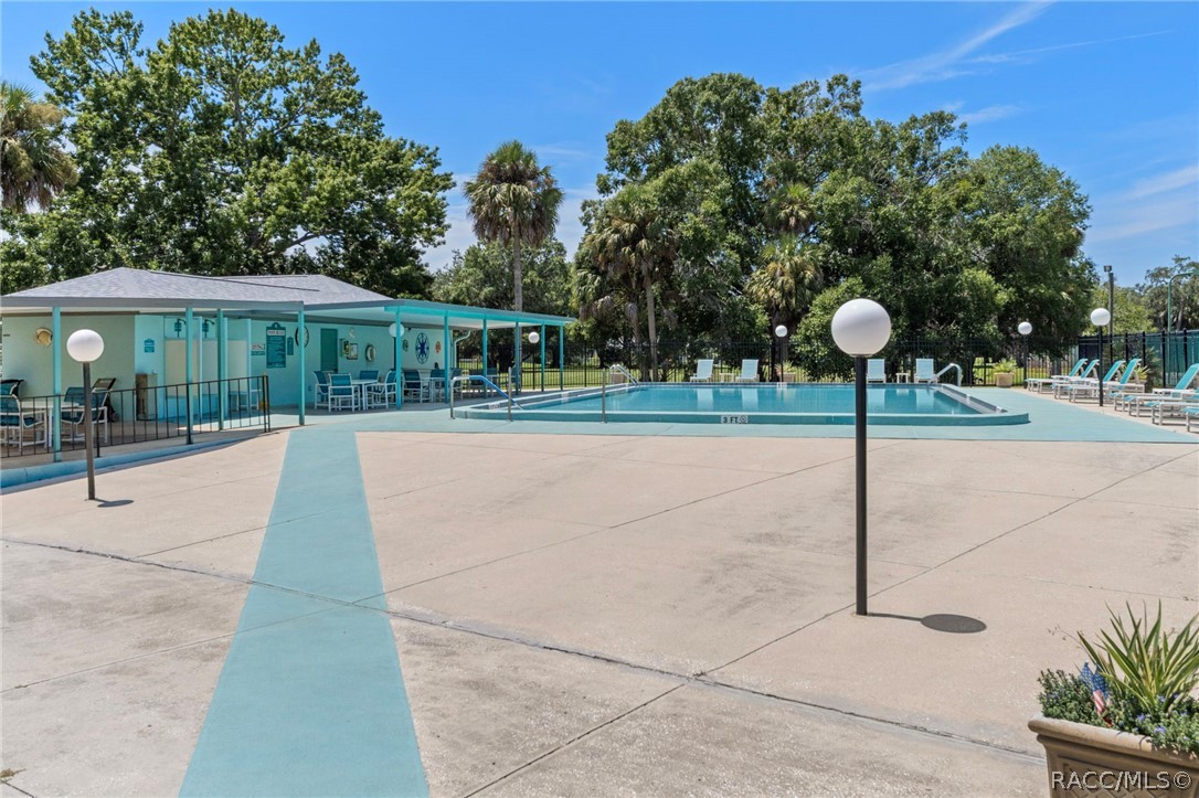11994 W Riverhaven Drive, Homosassa, FL 34448