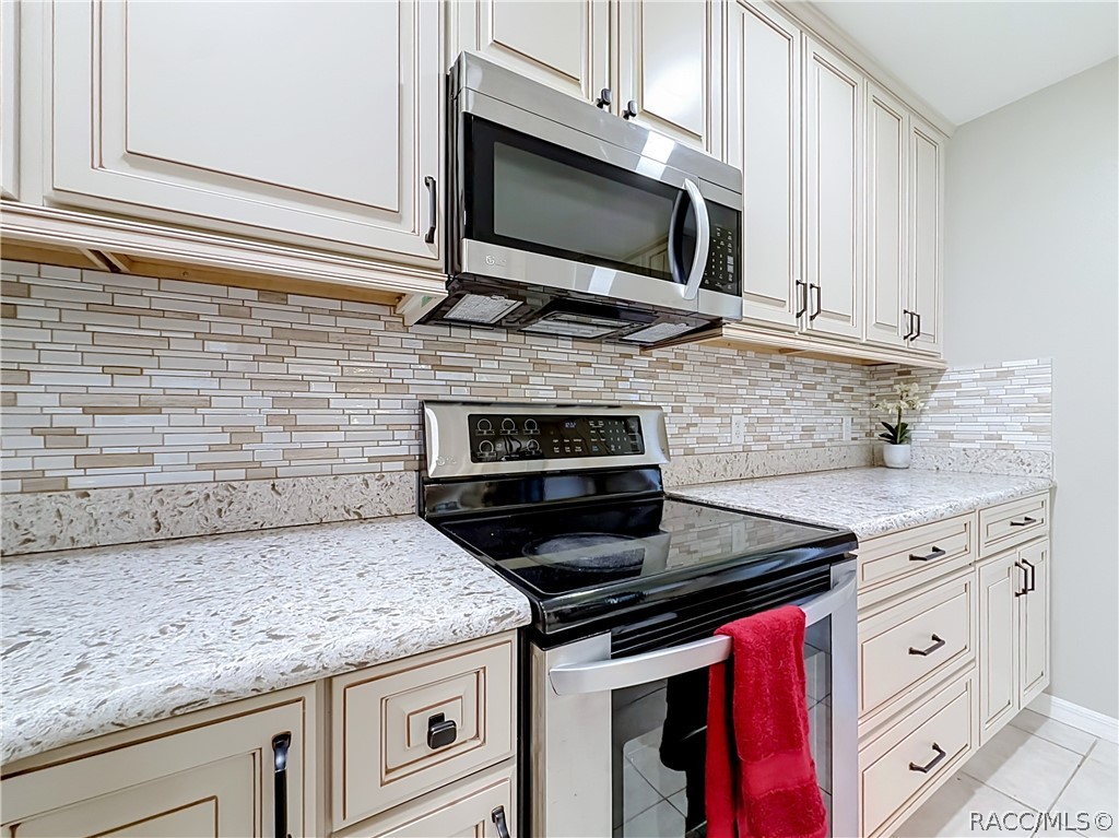 8831 E Sandpiper Drive, Inverness, FL 34450