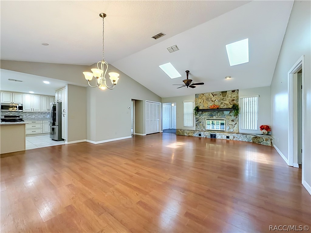 8831 E Sandpiper Drive, Inverness, FL 34450