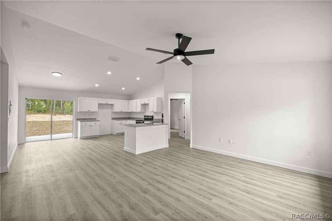 22433 SW Rainbow Lakes Boulevard, Dunnellon, FL 34431