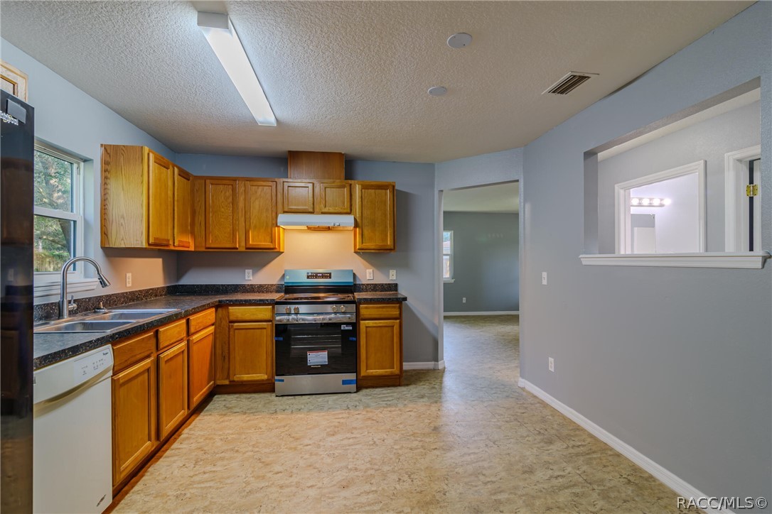 8734 N Reina Loop, Crystal River, FL 34428