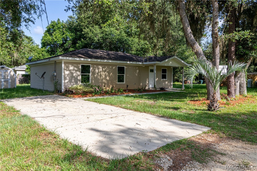 8734 N Reina Loop, Crystal River, FL 34428 8734 N Reina Loop, Crystal River, FL 34428