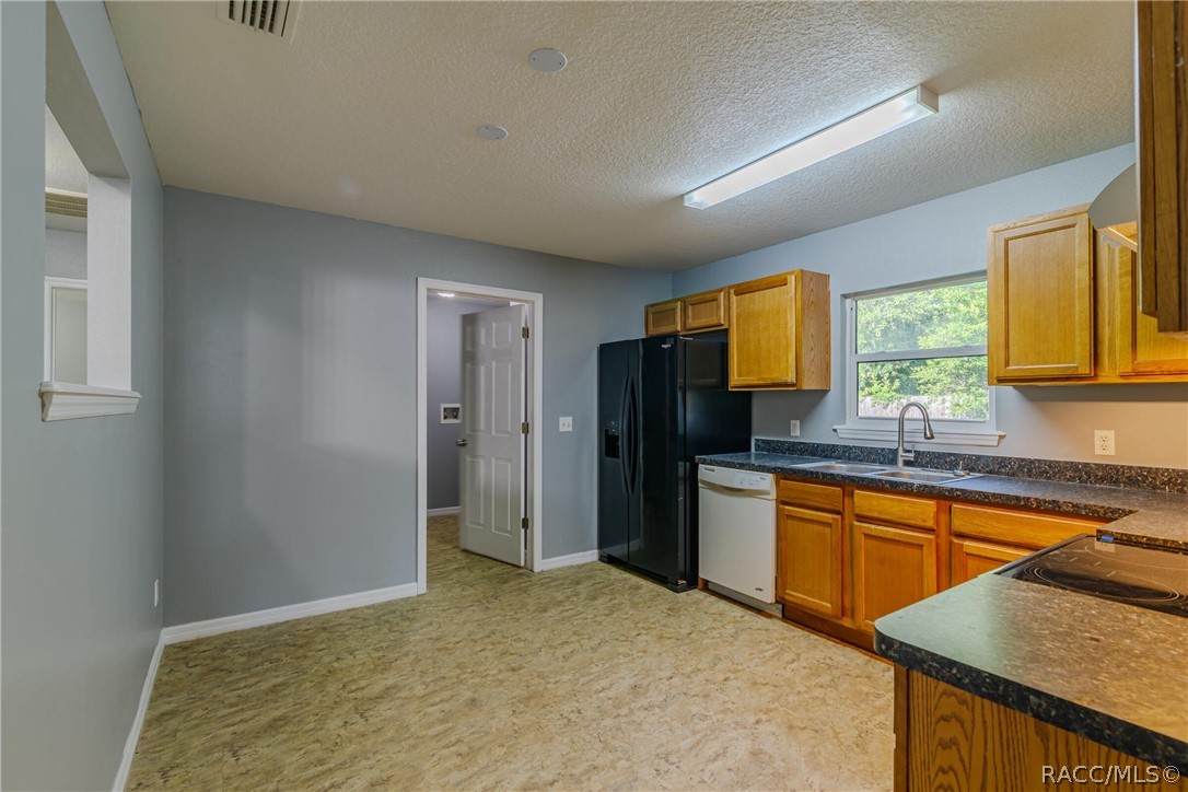 8734 N Reina Loop, Crystal River, FL 34428