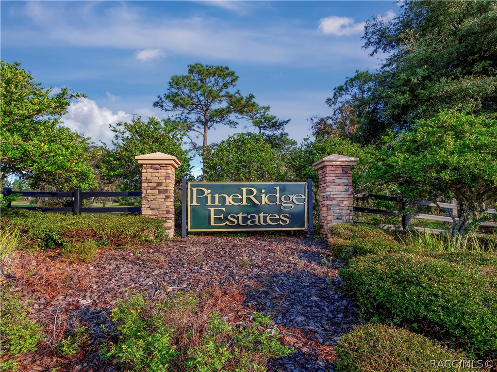 4750 W Mohawk Drive, Beverly Hills, FL 34465
