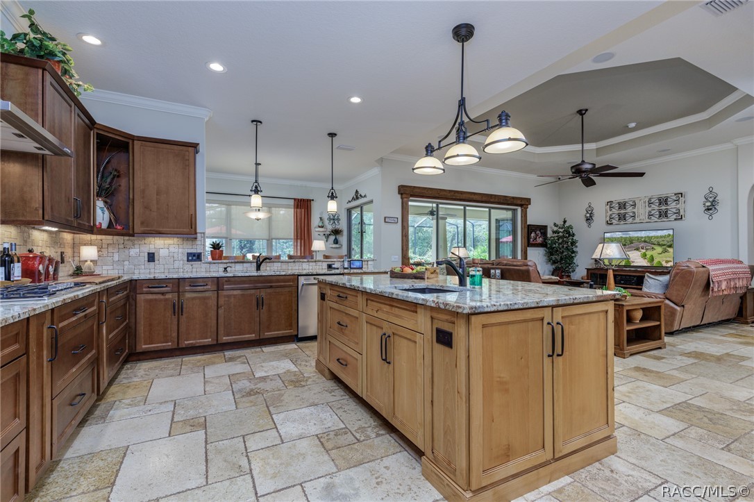 Island with prep sink & bar