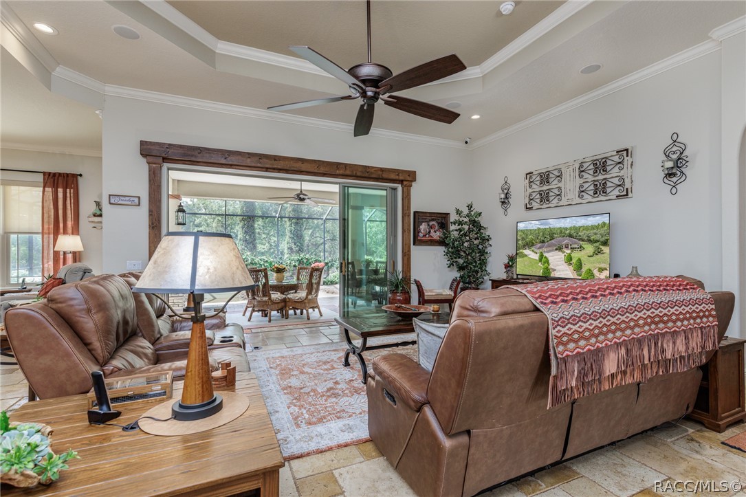 Living room w/ 12' tray ceiling