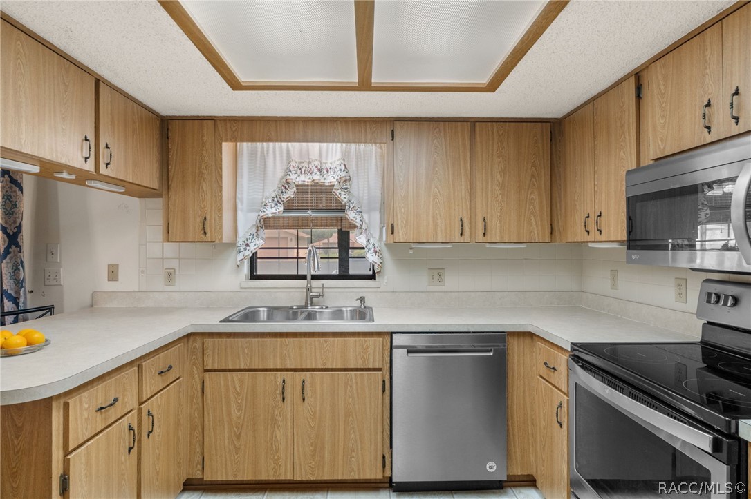 3640 S Springbreeze Way, Homosassa, FL 34448
