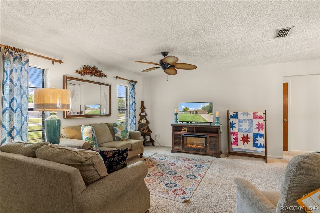 3640 S Springbreeze Way, Homosassa, FL 34448