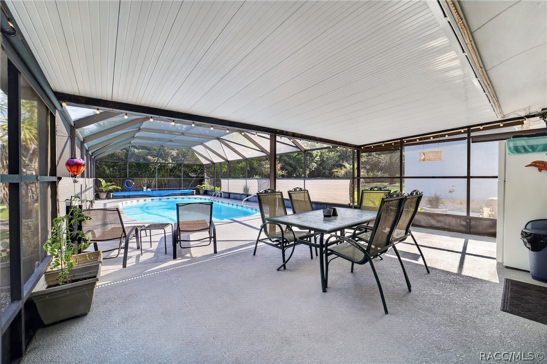 20303 SW Rainbow Lakes Boulevard, Dunnellon, FL 34431