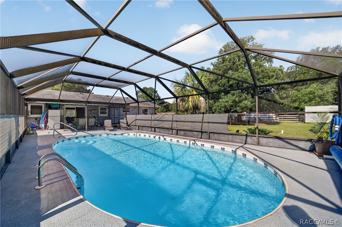 20303 SW Rainbow Lakes Boulevard, Dunnellon, FL 34431