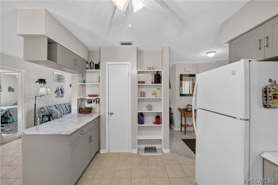 20303 SW Rainbow Lakes Boulevard, Dunnellon, FL 34431