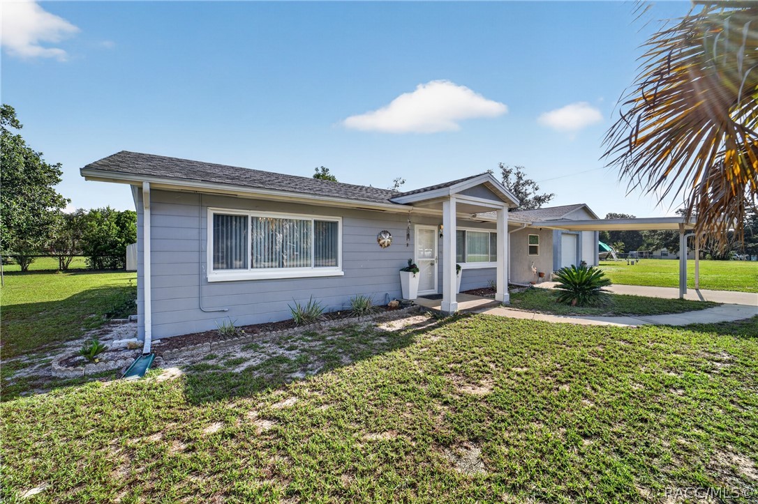 20303 SW Rainbow Lakes Boulevard, Dunnellon, FL 34431