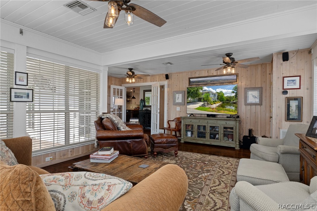 1035 N Appalachian Terrace, Crystal River, FL 34429