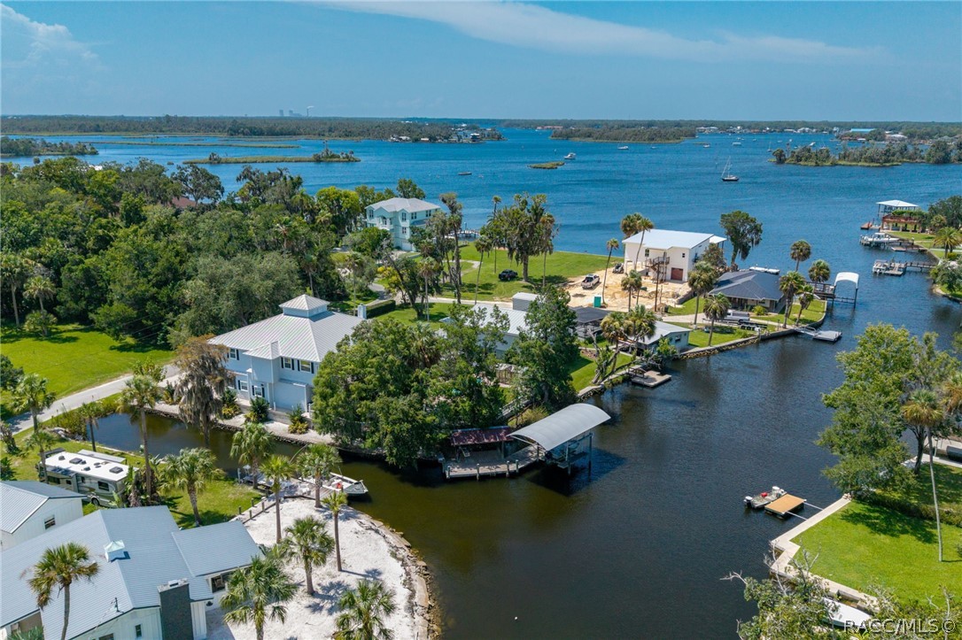 1035 N Appalachian Terrace, Crystal River, FL 34429