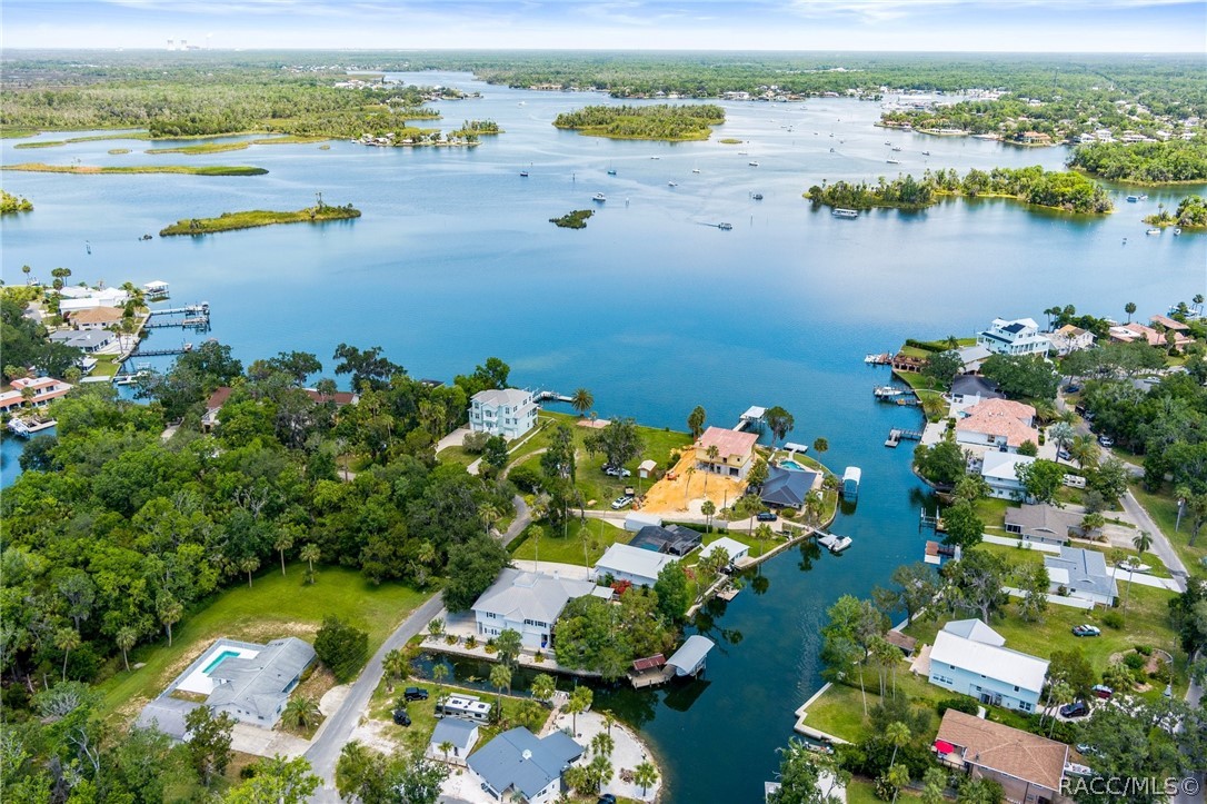 1035 N Appalachian Terrace, Crystal River, FL 34429
