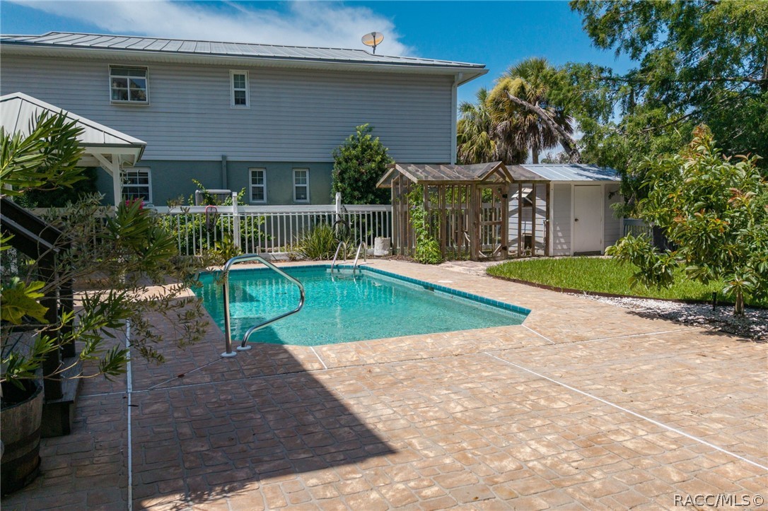 1035 N Appalachian Terrace, Crystal River, FL 34429