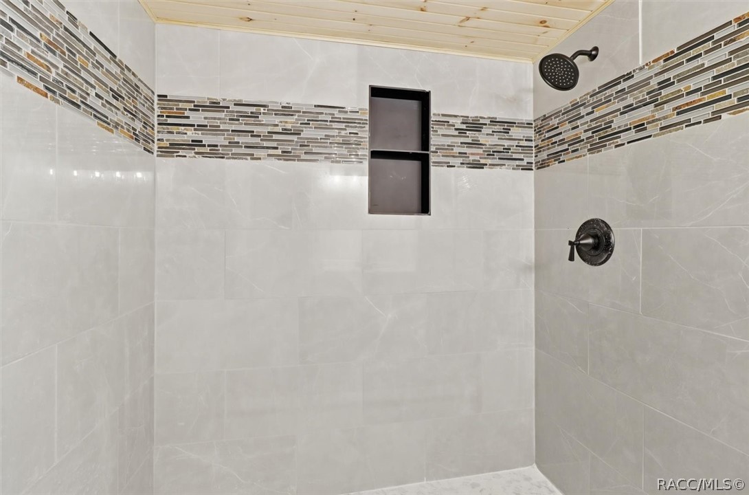 Level 1 - Bathroom