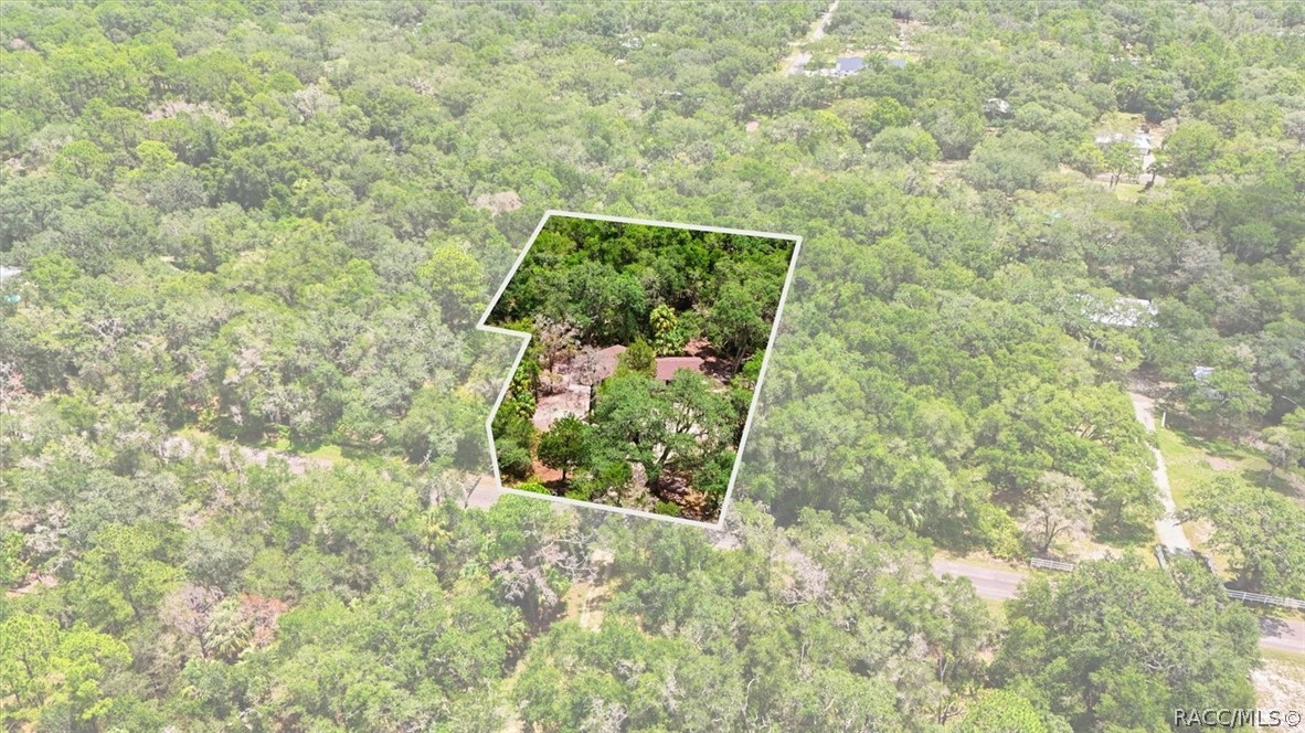 8601 N Maple Avenue, Crystal River, FL 34428