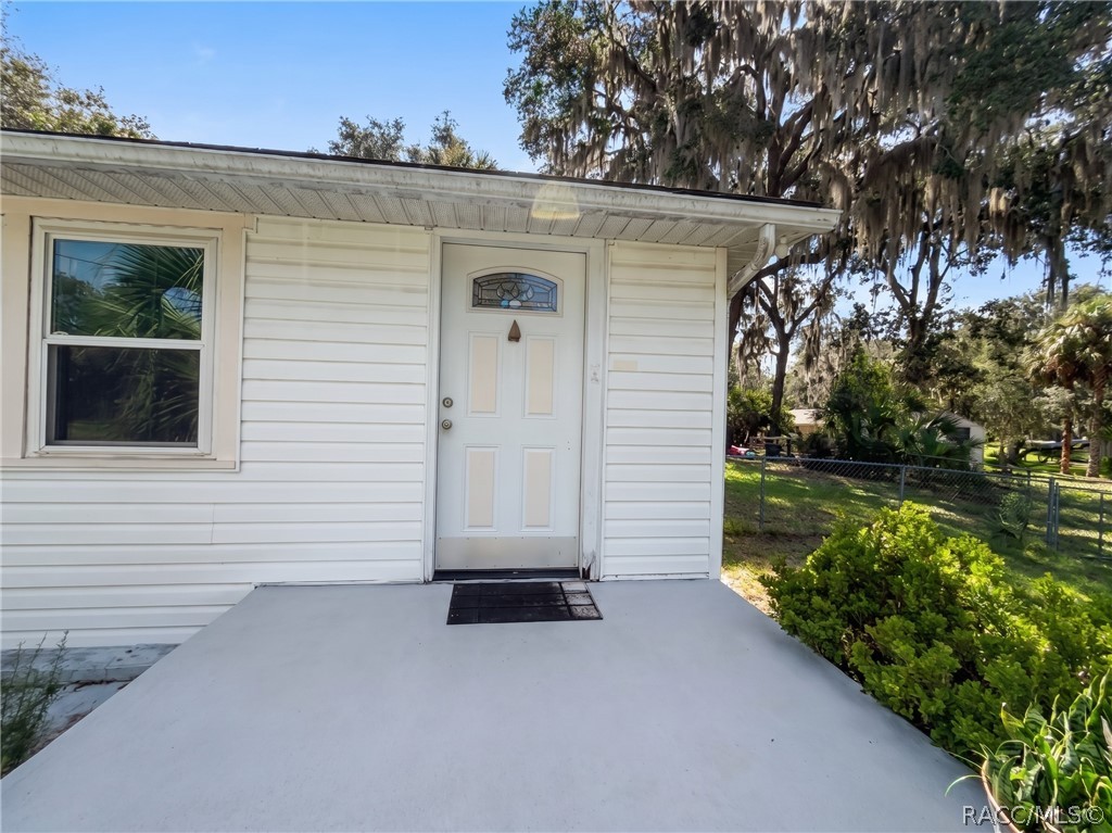 129 S Sparrow Point, Inverness, FL 34450