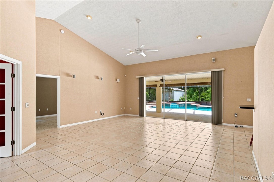 5928 N Oakmont Drive, Beverly Hills, FL 34465