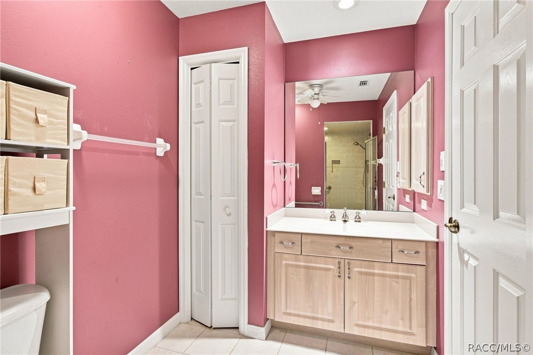 en suite full bath