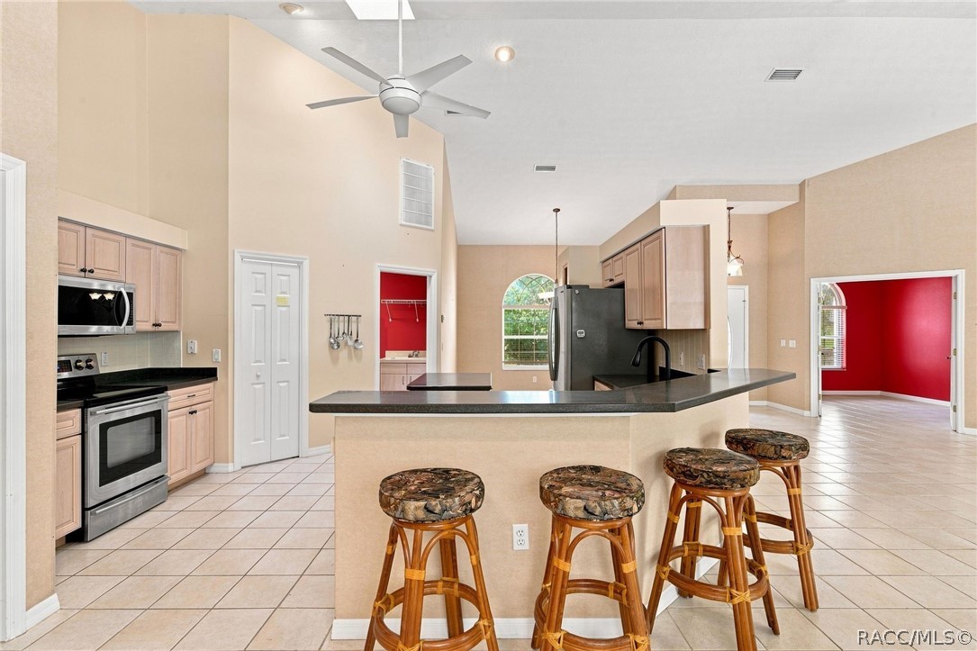 5928 N Oakmont Drive, Beverly Hills, FL 34465