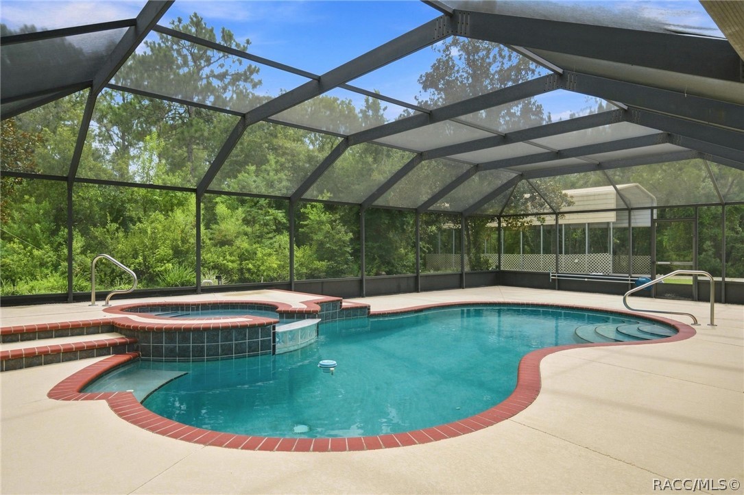 5928 N Oakmont Drive, Beverly Hills, FL 34465