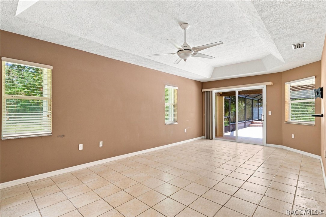 5928 N Oakmont Drive, Beverly Hills, FL 34465