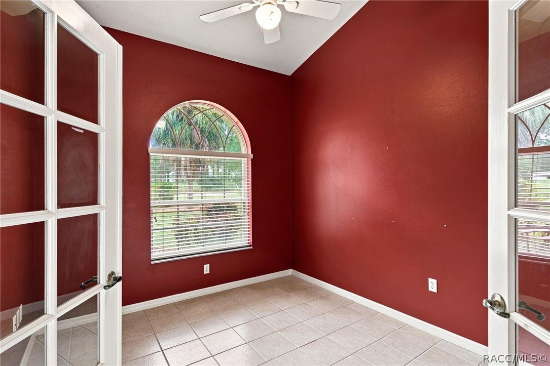 5928 N Oakmont Drive, Beverly Hills, FL 34465