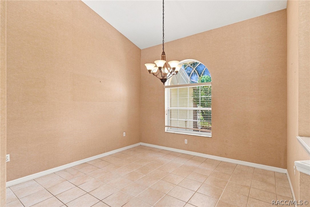 5928 N Oakmont Drive, Beverly Hills, FL 34465