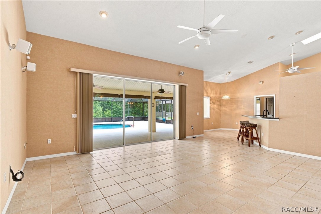 5928 N Oakmont Drive, Beverly Hills, FL 34465