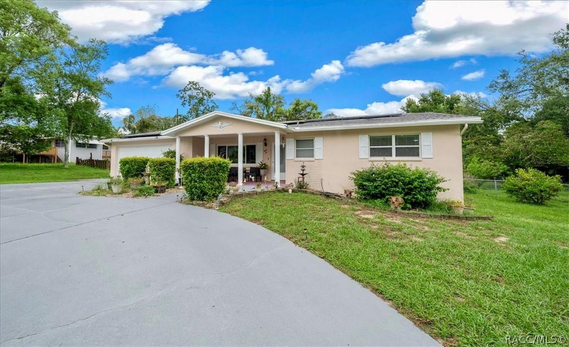 66 S Desoto Street, Beverly Hills, FL 34465