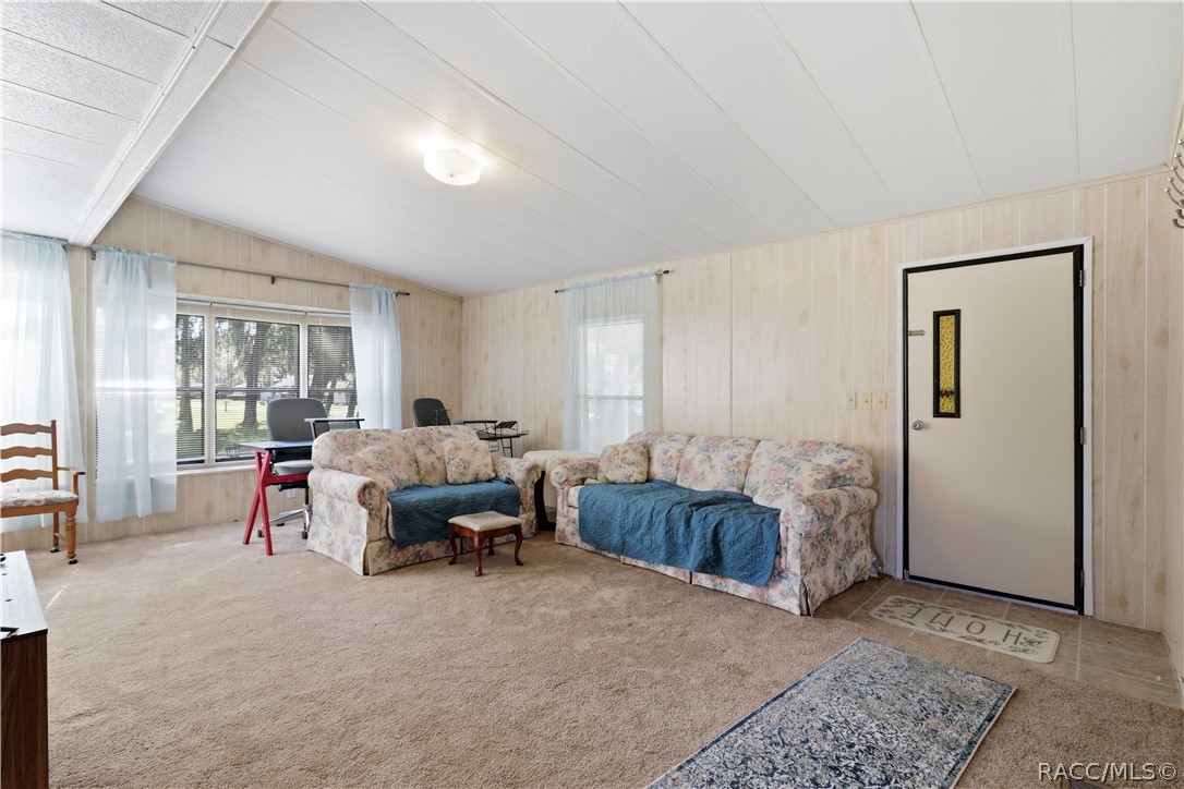 8449 W Dixie Court, Homosassa, FL 34448