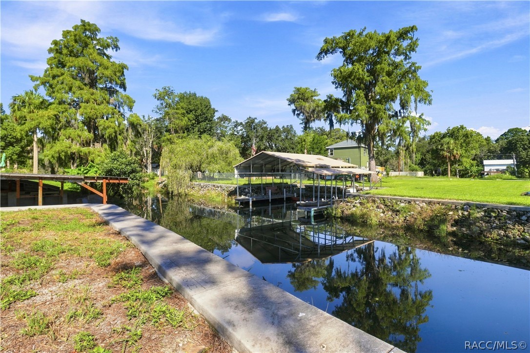 8449 W Dixie Court, Homosassa, FL 34448