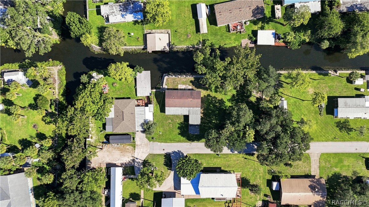 8449 W Dixie Court, Homosassa, FL 34448