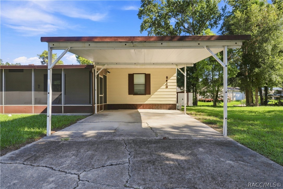 8449 W Dixie Court, Homosassa, FL 34448