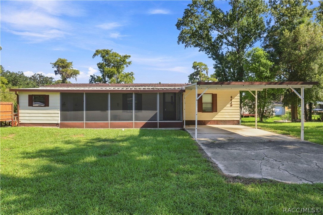 8449 W Dixie Court, Homosassa, FL 34448