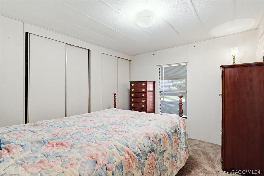 8449 W Dixie Court, Homosassa, FL 34448